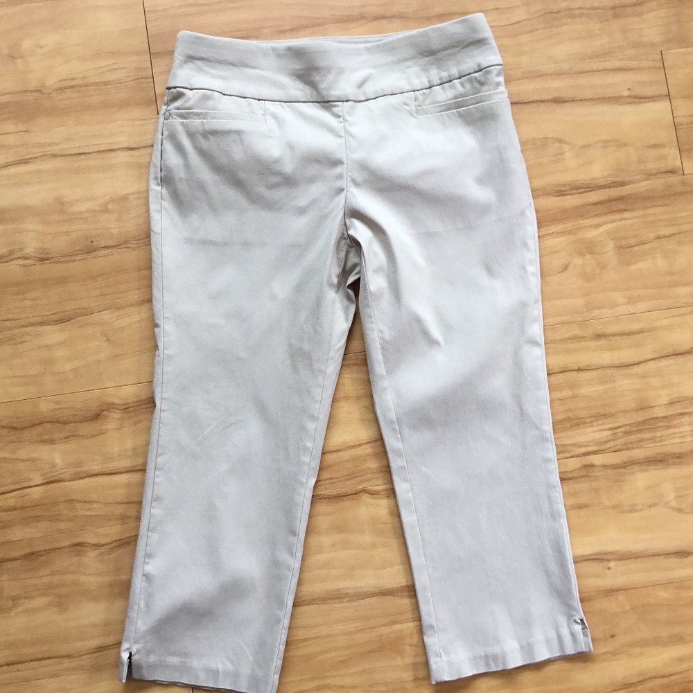 Capri pants